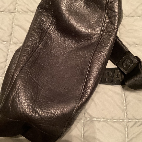 BAGGU deadstock black leather medium crescent bag - Picture 3 of 11